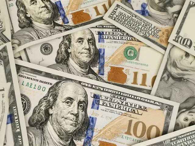 Dólar bate recorde histórico de R$ 6,26 com temor fiscal no Brasil